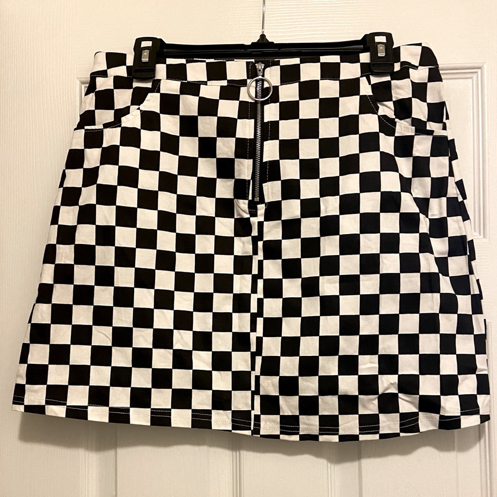 Never worn 90s style checkerboard mini skirt